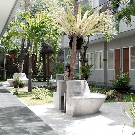 Seruni Guest House Denpasar Zewnętrze zdjęcie
