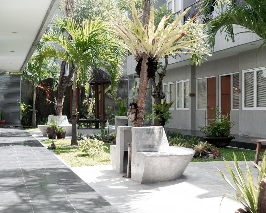 Seruni Guest House Denpasar Zewnętrze zdjęcie