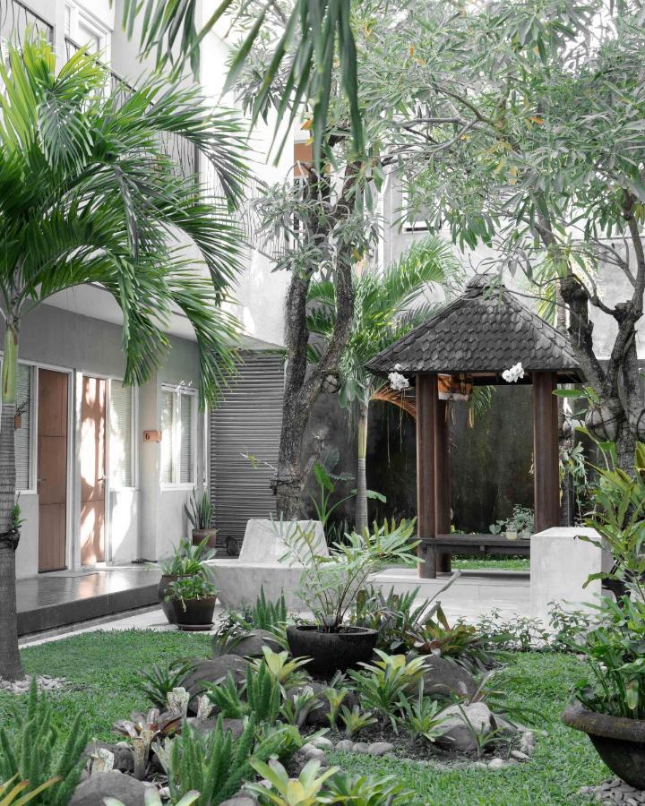 Seruni Guest House Denpasar Zewnętrze zdjęcie