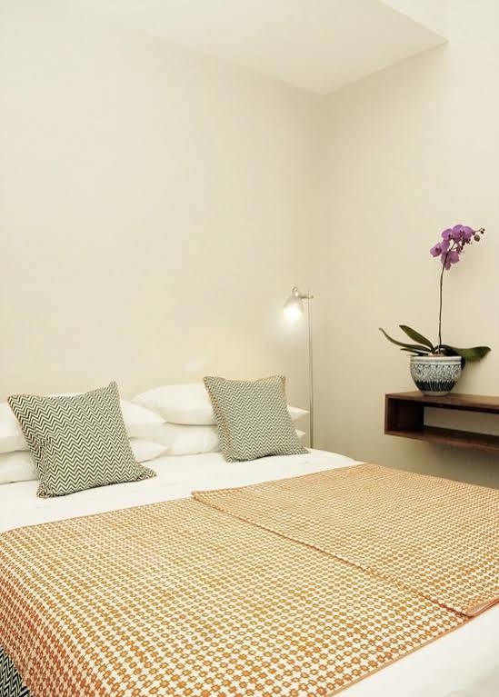 Seruni Guest House Denpasar Zewnętrze zdjęcie