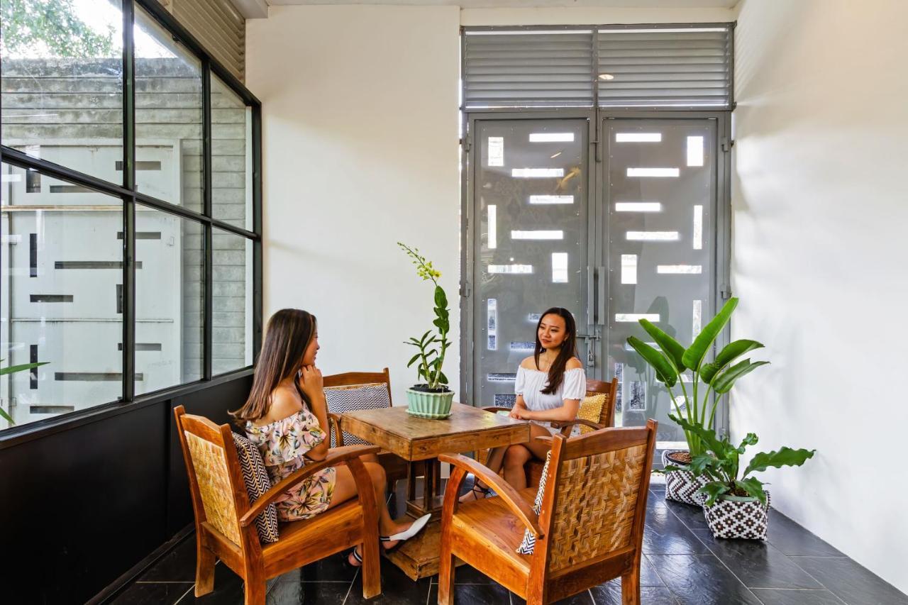 Seruni Guest House Denpasar Zewnętrze zdjęcie