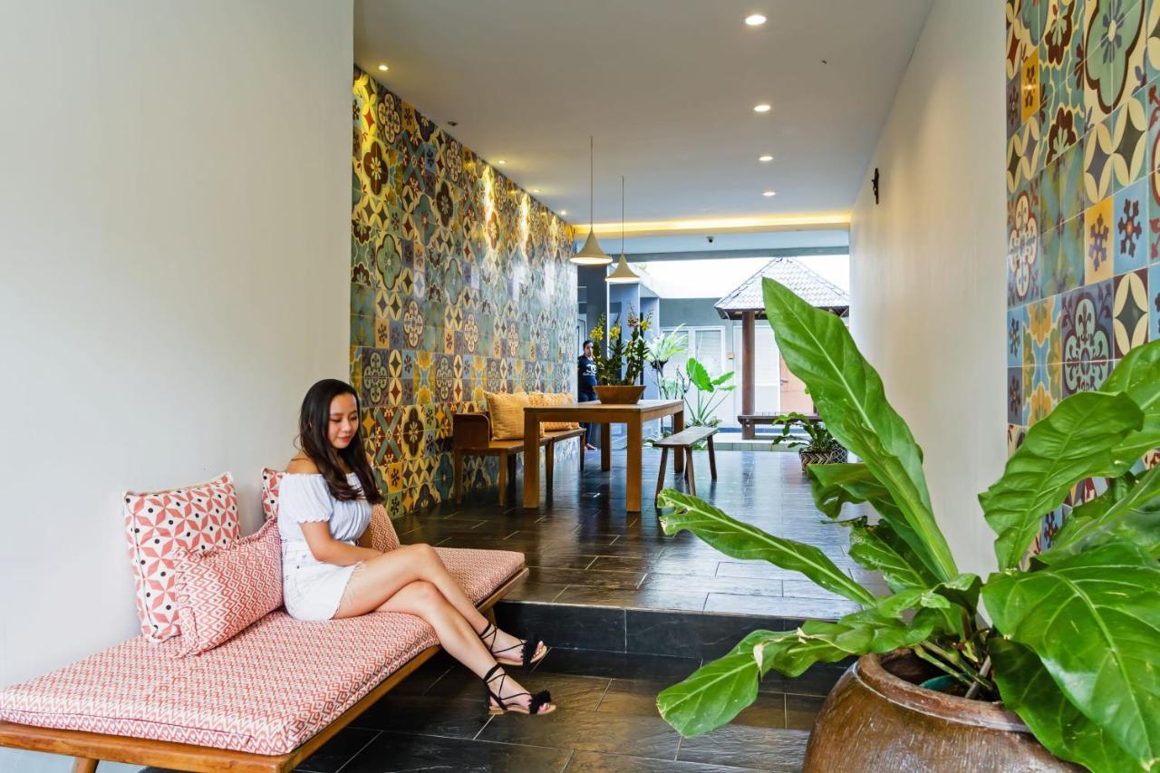 Seruni Guest House Denpasar Zewnętrze zdjęcie